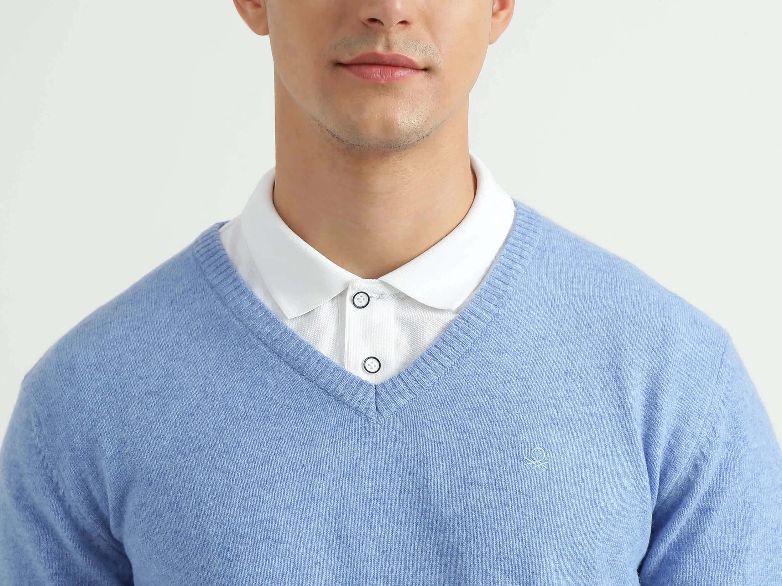 Mens V-Neck Solid Sweater