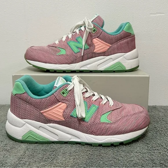 New Balance Elite Edition 580 Rev Lite Sneakers