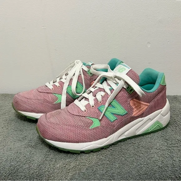 New Balance Elite Edition 580 Rev Lite Sneakers