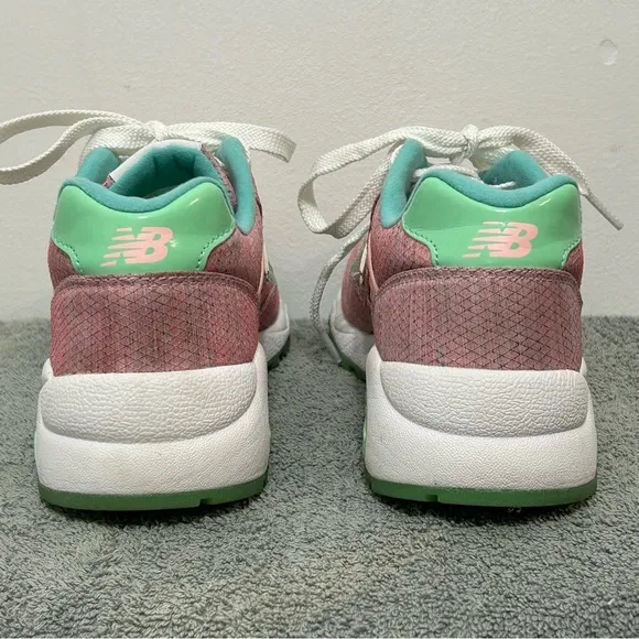 New Balance Elite Edition 580 Rev Lite Sneakers