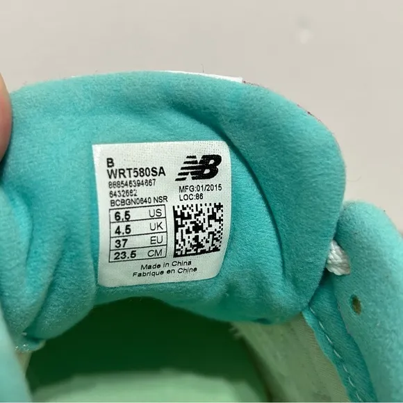 New Balance Elite Edition 580 Rev Lite Sneakers