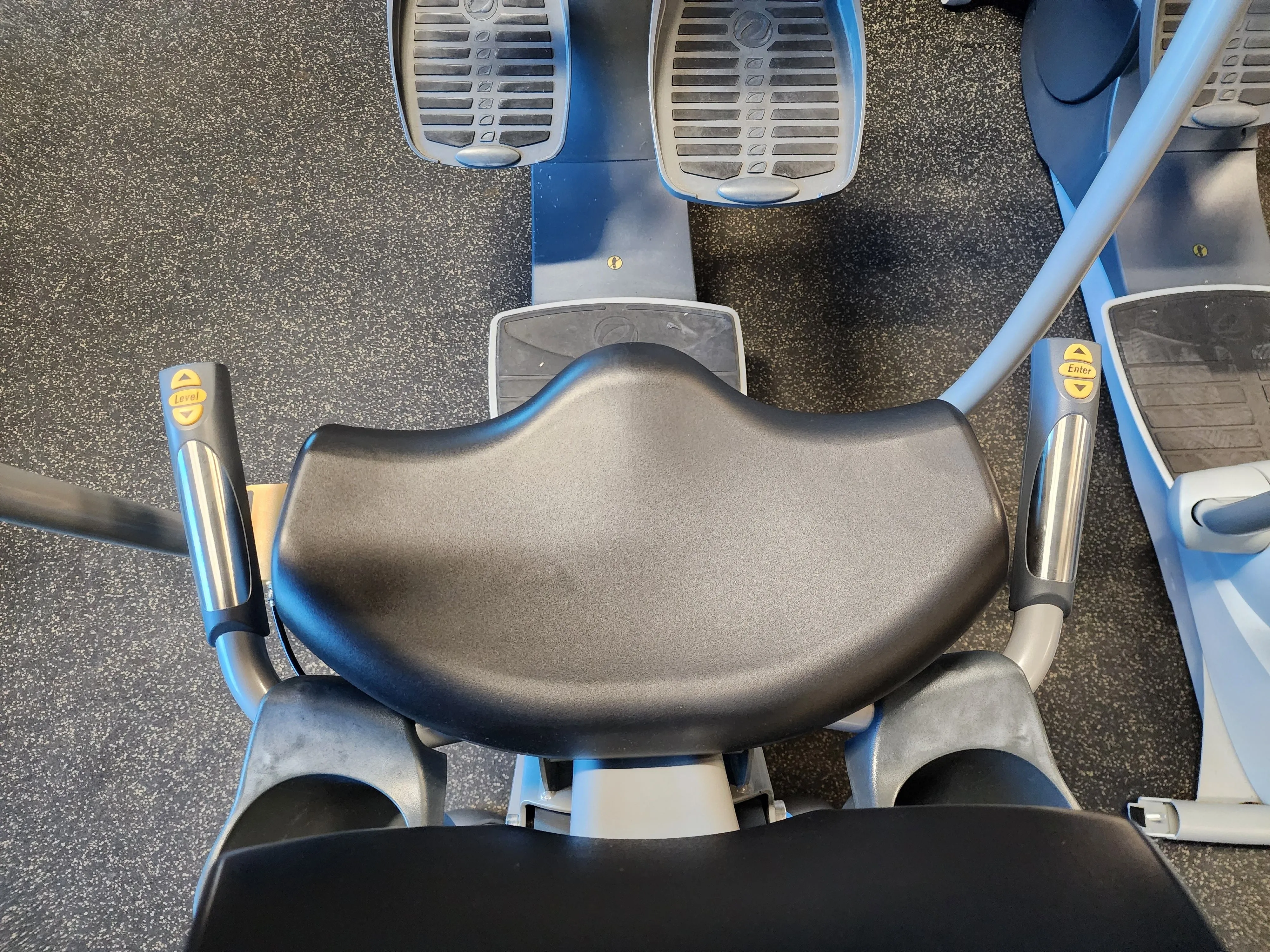 Octane Fitness XR6000 Recumbent Elliptical Crosstrainer